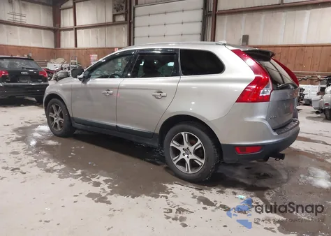 2012 Volvo Xc60 T6/T6 Platinum/T6 Premier Plus/T6 R-Design/T6 R-Design Platinum/T6 R-Design Premier Plus z USA, uszkodzony, nr VIN YV4902DZ9C2306695